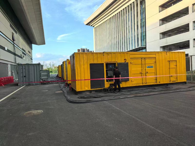 凤县柴油发电机冬季保养注意事项?